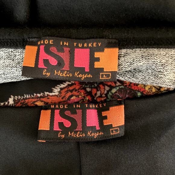 Isle by Melis Kozan 2 Piece Skirt Set Pleated Skirt Top Size Large B3-19 - Picture 10 of 12